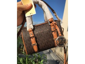 Интересные факты о Michael Kors