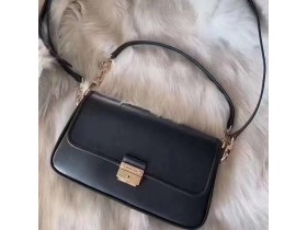 Michael Kors выпустил сумку, посвященную Кэрри Бредшоу